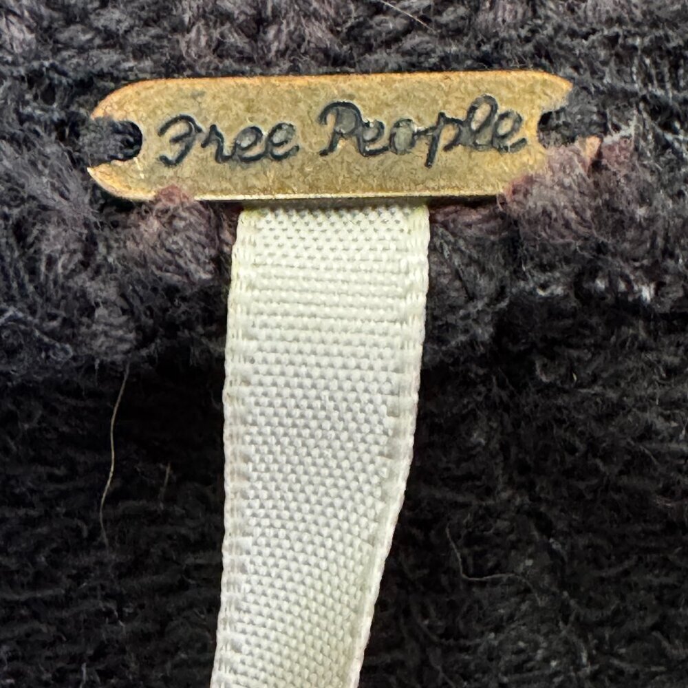 Free People Pretty Rad Sweater Graphite Black Round Neck Crochet Lace Goth Med - Picture 11 of 15